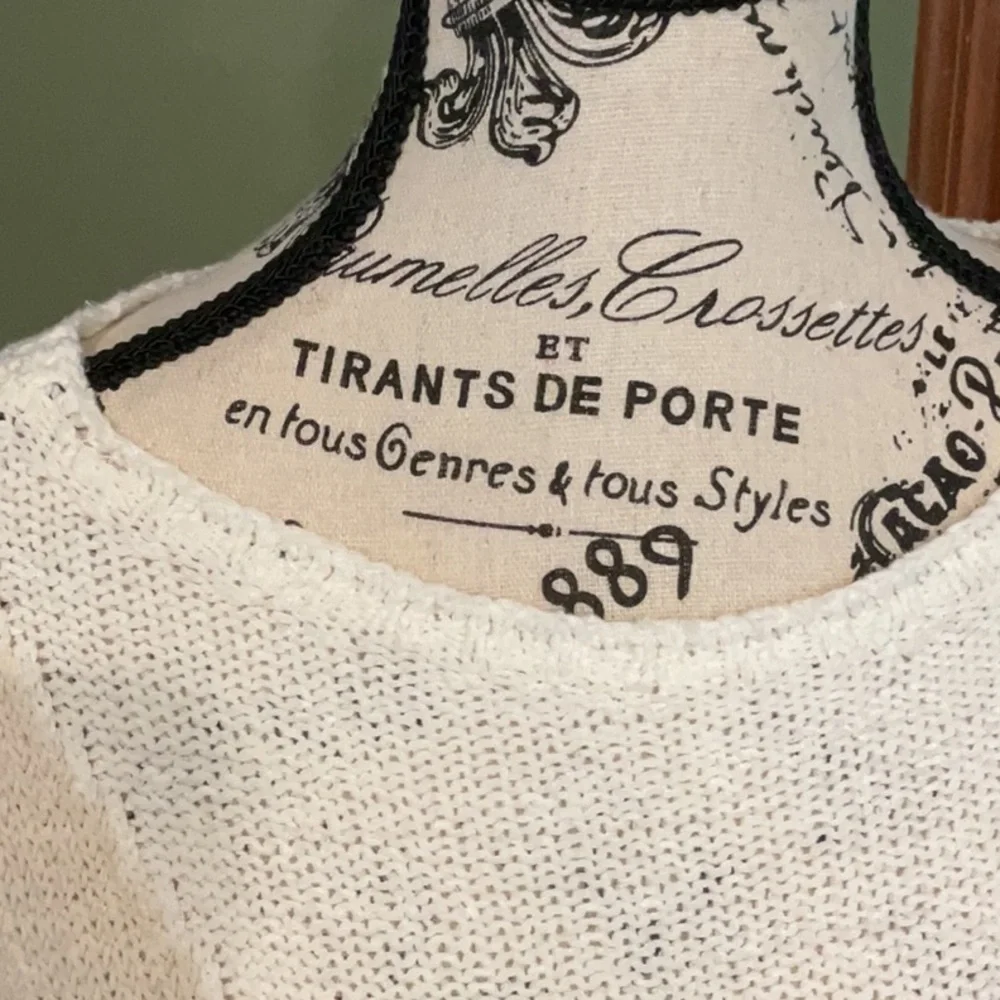 Elegant Cream Women's Tunic Top Petite Medium - Picture 3 of 6